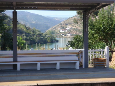 Pinh&atilde;o Train Station.